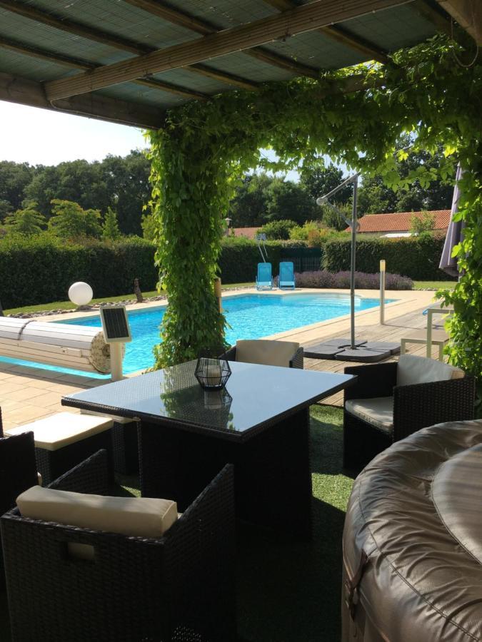 La Chambre Des Amis Parthenay Ngoại thất bức ảnh
